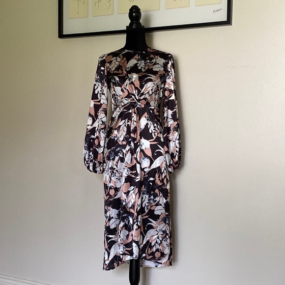 Neon Blush long sleeves dress - Picture 1 of 10